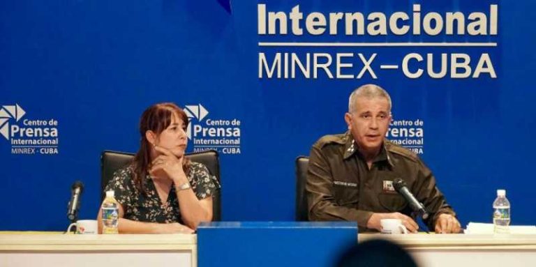 Dictadura cubana flexibiliza estatus migratorio pero blinda la represión contra la diáspora
