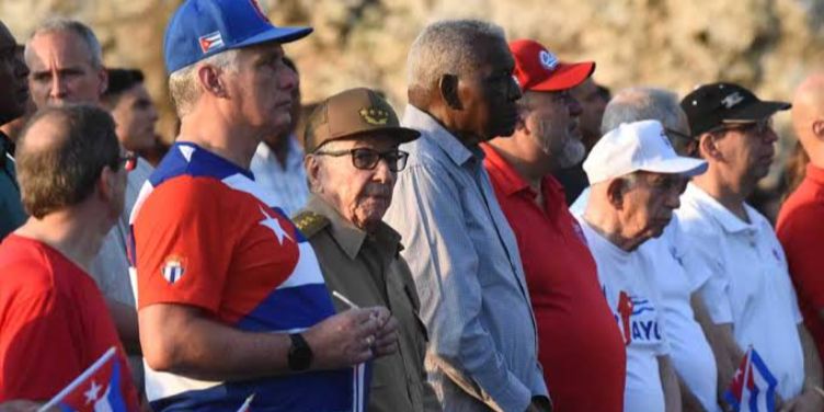 El régimen cubano enfrenta un creciente aislamiento internacional y un severo colapso energético
