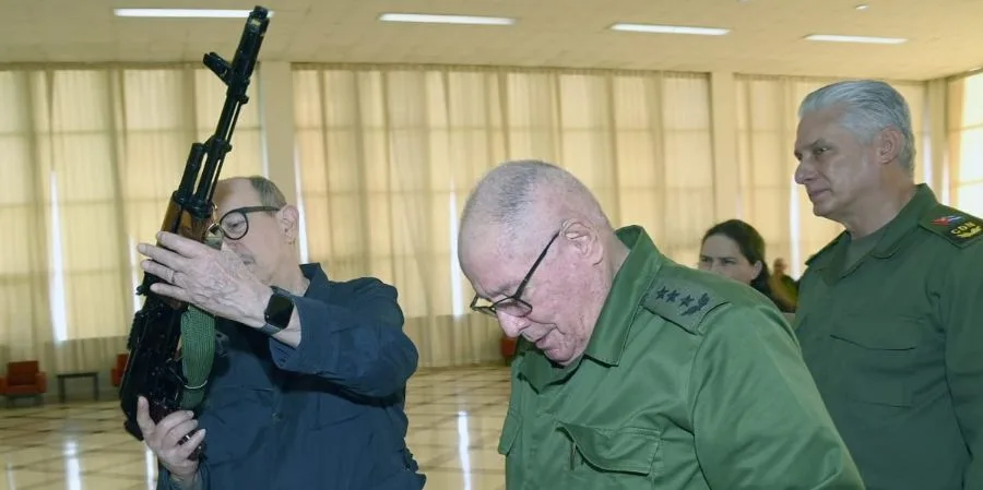 Silvio Rodríguez asume la narrativa oficial y minimiza la represión de la dictadura durante el 11J