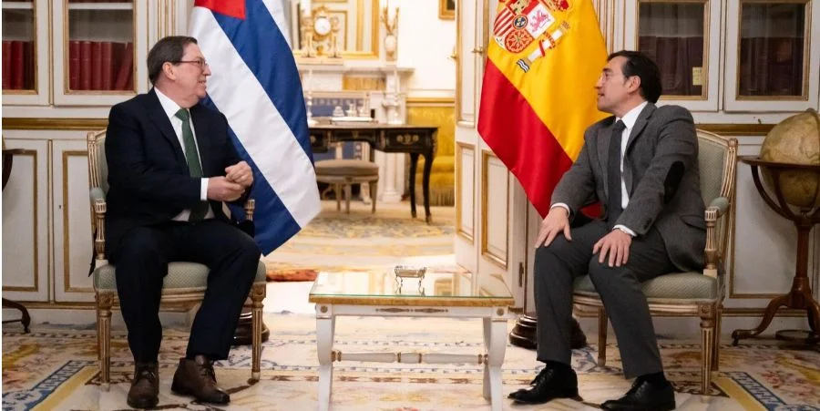 España anuncia envío de ayuda humanitaria a Cuba en medio de la peor crisis estructural de la isla y el rechazo de la diáspora en Madrid