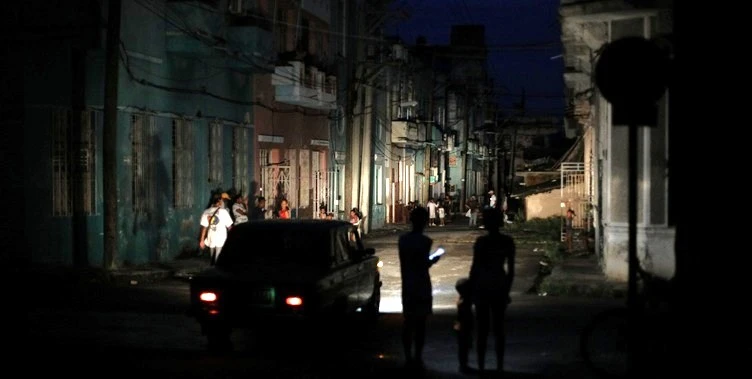Colapso del sistema eléctrico en Cuba: La termoeléctrica Este Habana suspende operaciones tras una semana de funcionamiento