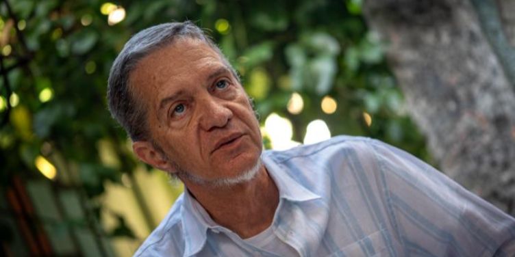 El desvanecimiento de la utopía cultural: Fernando Hechavarría señala la decadencia impuesta por el régimen en Cuba
