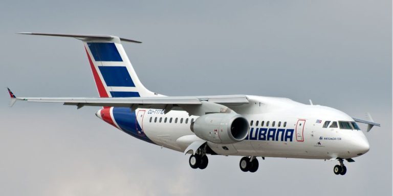 Cubana de Aviación convoca curso para nuevos pilotos pese a contar con apenas dos aviones operativos en toda la isla