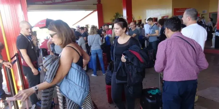 Canadá actualiza su alerta de viaje a Cuba y advierte sobre apagones, escasez y fraudes turísticos