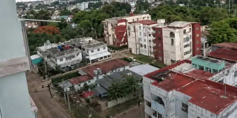 Apagones prolongados desatan nueva ola de protestas y cacerolazos en La Habana