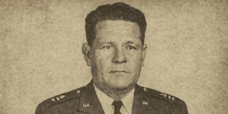 Vicente León: El coronel que defendió la democracia frente a Batista, renunció al castrismo en horas y cayó en Playa Girón