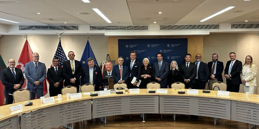 Opositores cubanos y líderes de Europa del Este trazan rutas para la transición democrática en Cuba