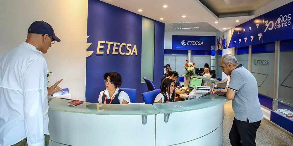 Economista Pedro Monreal propone fragmentar ETECSA para acabar con el monopolio ineficiente de las telecomunicaciones en Cuba
