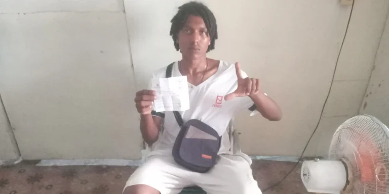 El régimen cubano amenaza con cárcel y multas a joven opositor que rechaza el Servicio Militar obligatorio