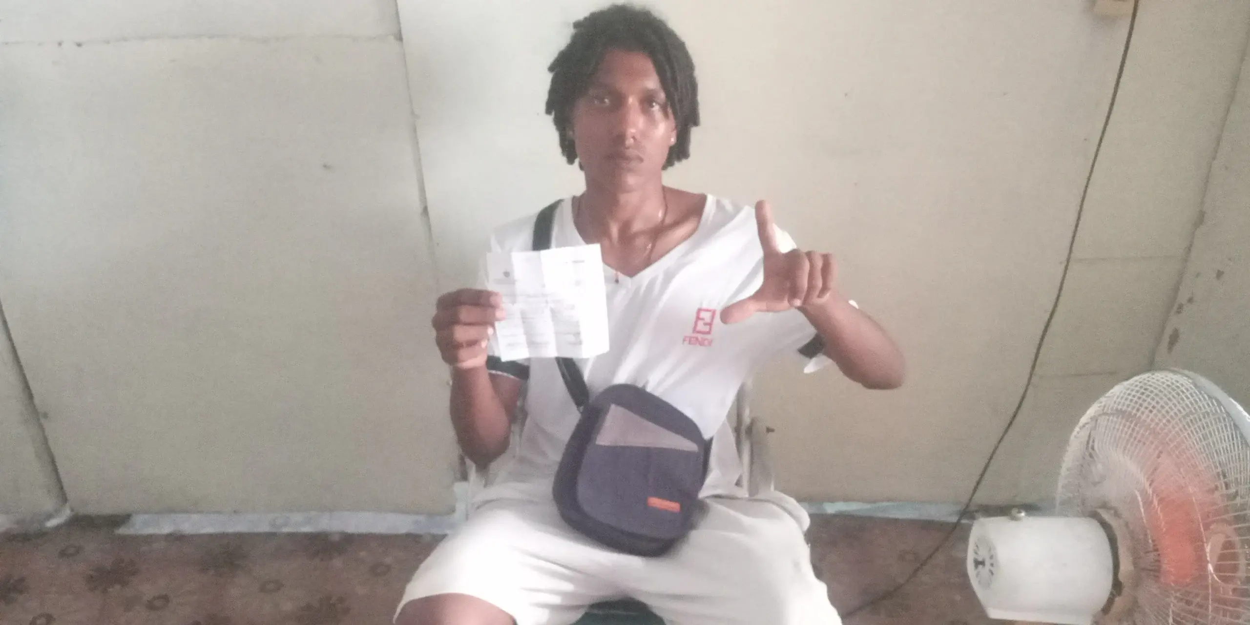 El régimen cubano amenaza con cárcel y multas a joven opositor que rechaza el Servicio Militar obligatorio