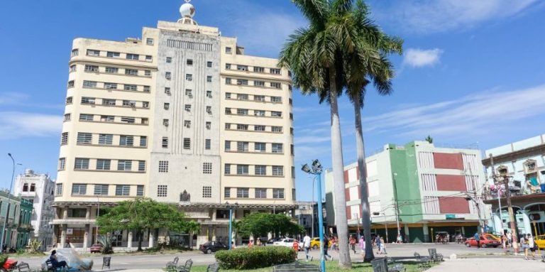 Secuestro institucional en la Gran Logia de Cuba: Mayker Filema Duarte suspende elecciones con respaldo del régimen