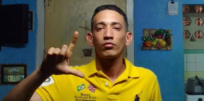 Preso político Marcos de la Luz Caballero denuncia manipulación de su imagen y tortura psicológica en medios estatales cubanos
