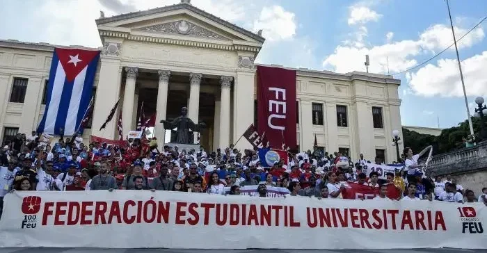 La FEU instaura un «Grupo Multidisciplinario» para apaciguar las protestas estudiantiles contra el tarifazo de ETECSA