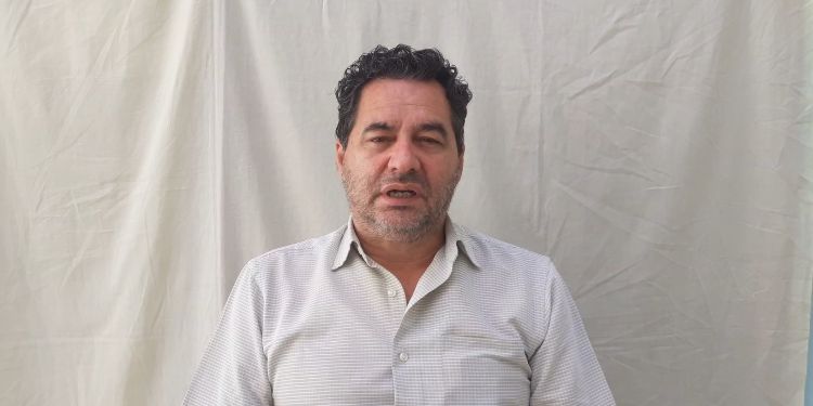 La dictadura cubana instruye de cargos contra el escritor Ángel Santiesteban en medio de su ofensiva contra la masonería
