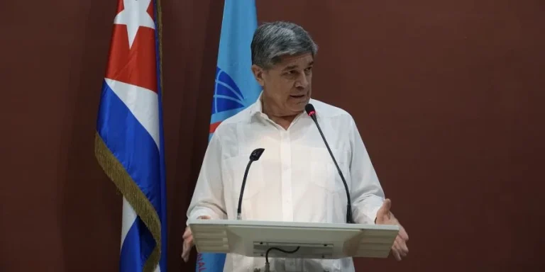 La dictadura cubana acusa a EE.UU. de \»genocidio\» un día después de abrir la puerta a inversiones de Trump