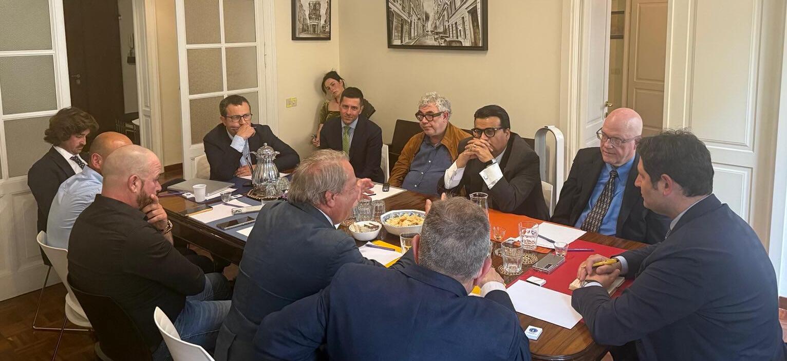 Impulsan en Roma una campaña internacional para suspender la financiación europea a La Habana