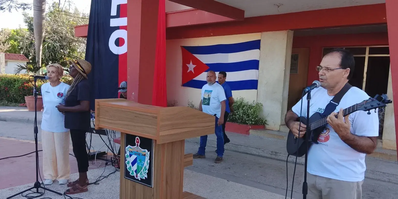 Dictadura cubana responde a protestas en Morón con represión y un simulacro de «acto de reafirmación revolucionaria»