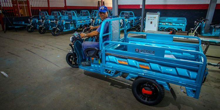 El régimen de La Habana autoriza licencias temporales para motos eléctricas sin matrícula ante la crisis de combustible