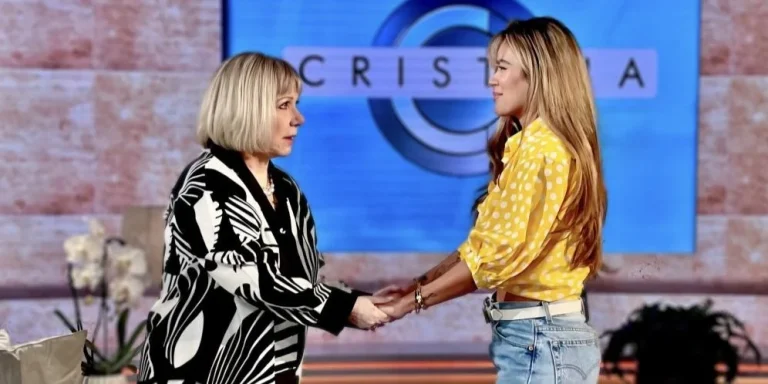 Cristina Saralegui regresa a la televisión hispana de la mano de Karol G: un reencuentro que evoca la censura y el exilio cultural cubano