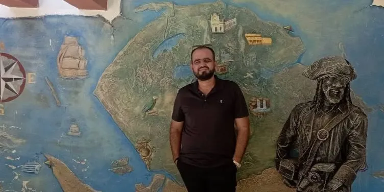 El abandono institucional convierte al histórico Teatro Campoamor de La Habana en escombros