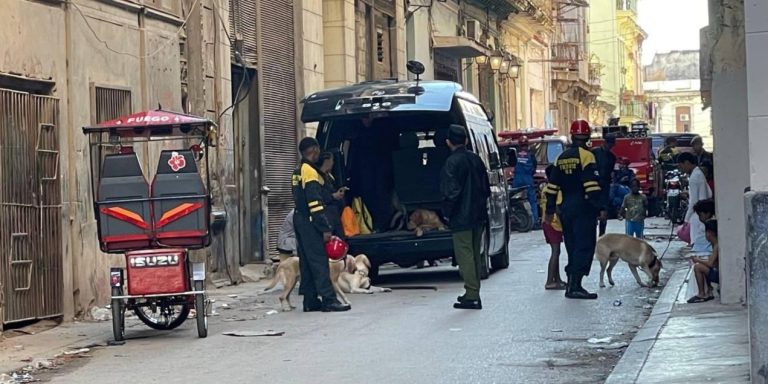 Derrumbe en La Habana Vieja sepulta a una madre y su hijo ante el colapso estructural de la ciudad