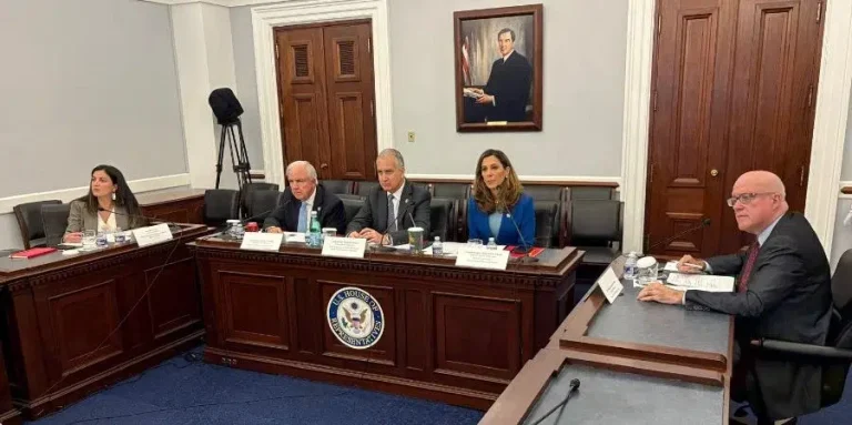 Parlamentarios ucranianos denuncian el reclutamiento de unos 20.000 cubanos por Rusia para la guerra