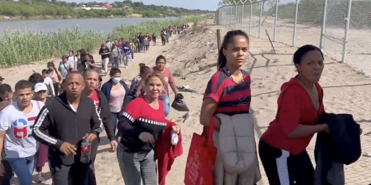 Desplome migratorio: solo 130 cubanos lograron ingresar o fueron interceptados en Estados Unidos durante abril