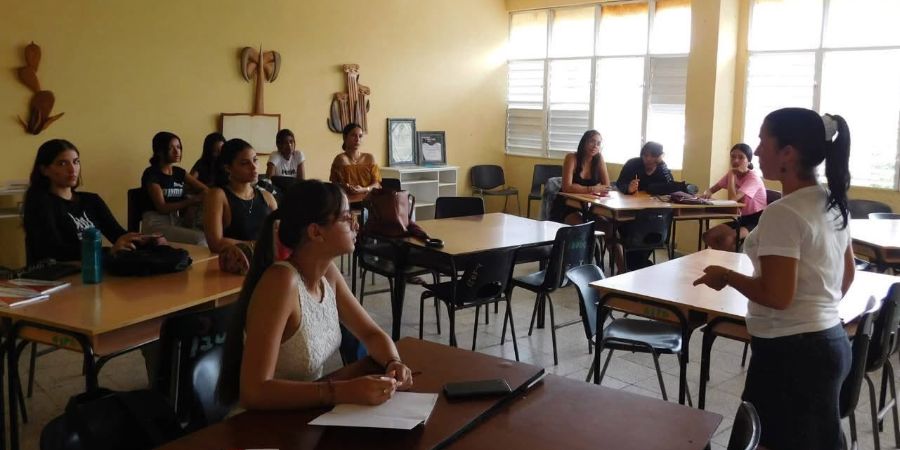 El régimen de La Habana impone el regreso a las aulas en medio del colapso energético y la crisis sanitaria en Cuba