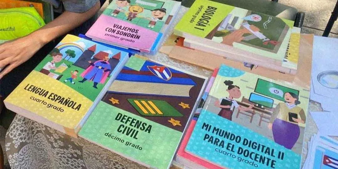 El gobierno de AMLO financió con recursos públicos la impresión de libros de adoctrinamiento para el régimen cubano