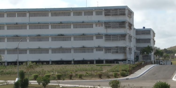 Denuncia recluso en el Combinado del Este suspensión arbitraria de visitas y más de dos años sin juicio