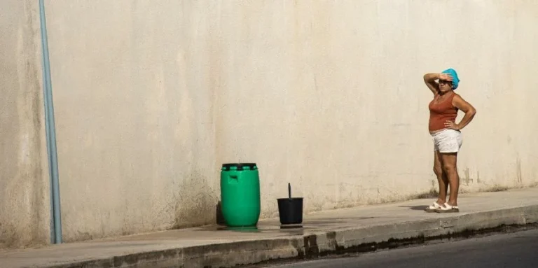 Más de 2.7 millones de cubanos sufren el colapso del abastecimiento de agua mientras el régimen admite su ineficiencia